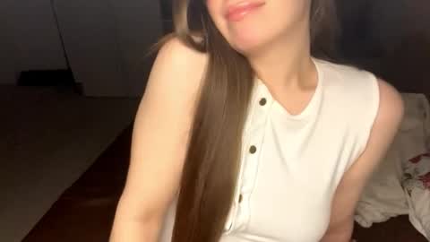 Adel online show from November 17, 2025, 8:58 pm