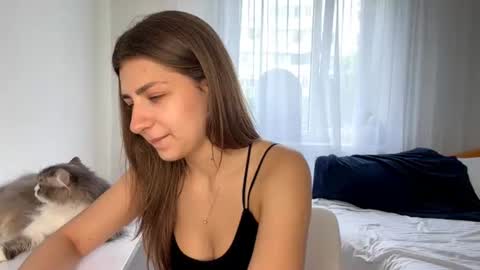 Bella online show from July 22, 2026, 12:41 pm