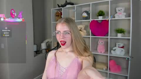 joann_shermann online show from May 8, 2026, 1:22 am