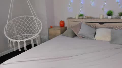 joann_shermann online show from May 29, 2026, 1:14 am