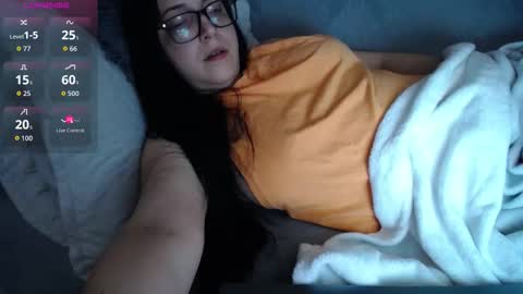 Snapshot of joanna_cw chatting on October 7, 2025, 1:14 am Jo online show from October 7, 2025, 1:14 am