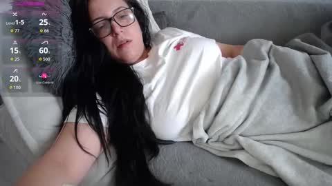 Snapshot of joanna_cw chatting on November 2, 2025, 6:49 am Jo online show from November 2, 2025, 6:49 am