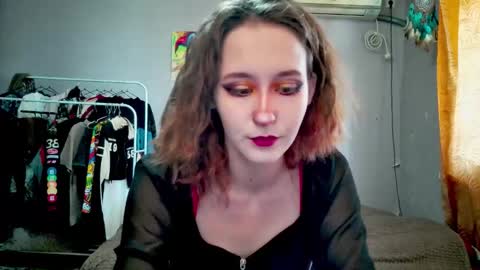 Joannatompson online show from September 11, 2025, 10:26 am