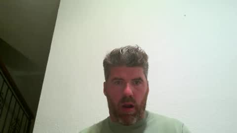 joaquinix123 online show from May 3, 2026, 12:05 am