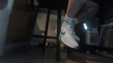 GUILLAUME feet and socks online show from January 28, 2025, 5:24 pm