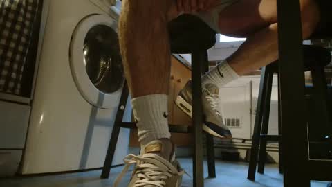 GUILLAUME feet and socks online show from February 17, 2025, 4:59 pm