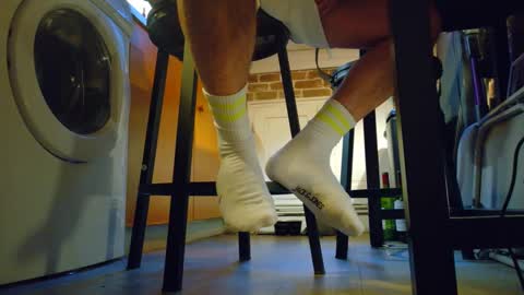 GUILLAUME feet and socks online show from February 25, 2025, 6:58 am