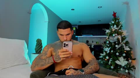 joe_esthetic online show from December 3, 2024, 11:13 pm