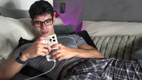 joe_steel1 online show from May 5, 2026, 1:57 am