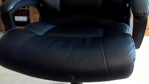 joebutler6970 online show from February 4, 2026, 4:57 pm