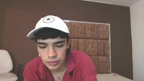 joecollins_ online show from October 22, 2025, 9:25 pm