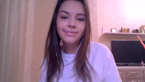 Jennifer online show from December 3, 2025, 5:11 pm