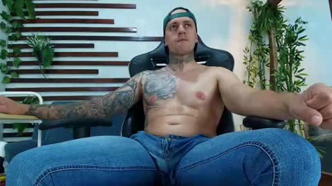 Snapshot of joeysexx1 chatting on September 25, 2025, 6:39 am online show from September 25, 2025, 6:39 am