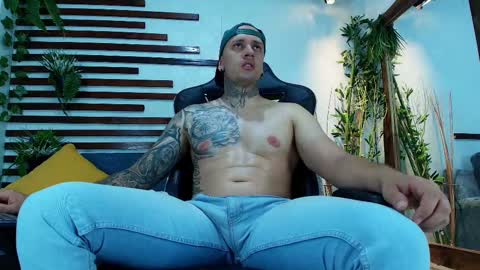 Snapshot of joeysexx1 chatting on October 18, 2025, 5:10 am online show from October 18, 2025, 5:10 am