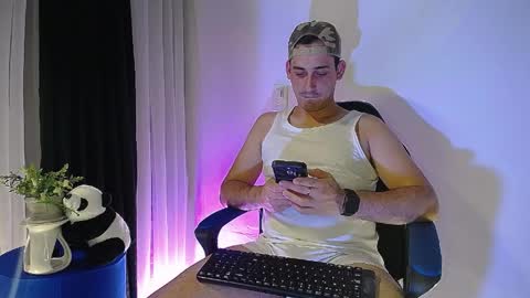 Jofiel de Angelis online show from April 4, 2026, 11:24 pm