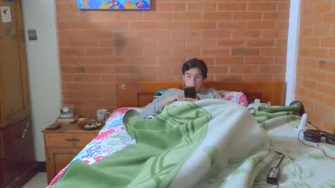 johan70nsexy online show from March 18, 2026, 9:12 am