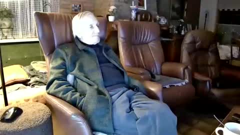 johan7 heet online show from February 22, 2025, 5:57 pm