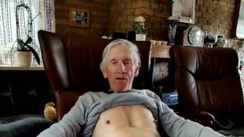 johan7 heet online show from June 15, 2026, 3:47 pm
