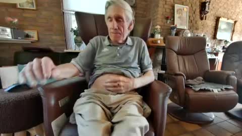 johan7 heet online show from August 2, 2026, 2:48 pm