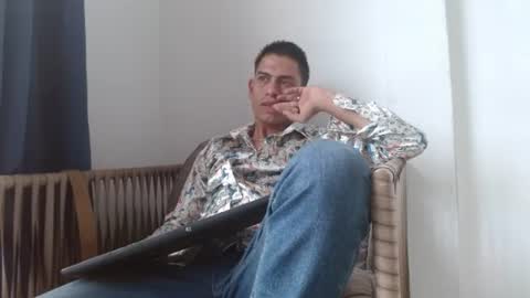 Snapshot of johan_kitten chatting on July 8, 2026, 7:07 pm johan online show from July 8, 2026, 7:07 pm