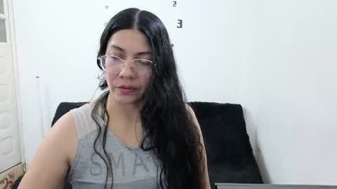 Snapshot of johana_collins chatting on May 27, 2026, 7:00 pm johana_collins online show from May 27, 2026, 7:00 pm