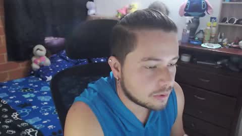 JOHAN independient model online show from March 19, 2026, 4:11 pm