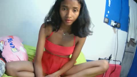 johanne4 online show from October 12, 2025, 7:57 pm