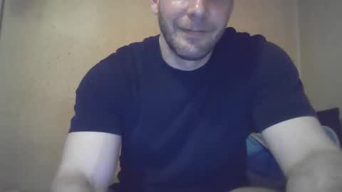 john1212124 online show from September 9, 2025, 9:47 pm