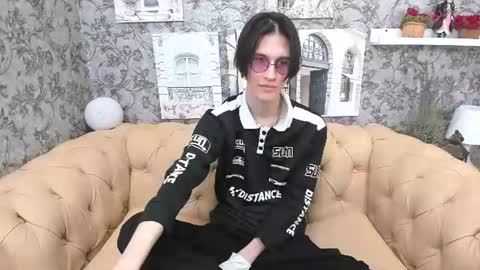 Snapshot of john__strong chatting on June 25, 2026, 2:32 pm john__strong online show from June 25, 2026, 2:32 pm