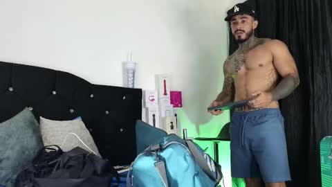 John  online show from September 14, 2025, 11:09 am