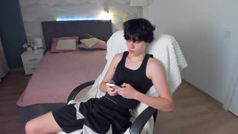 John online show from September 26, 2025, 3:49 pm