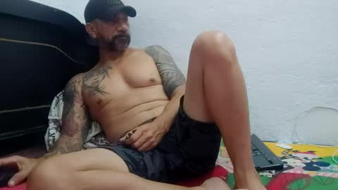 Snapshot of john_balthor chatting on December 22, 2024, 10:15 pm   online show from December 22, 2024, 10:15 pm