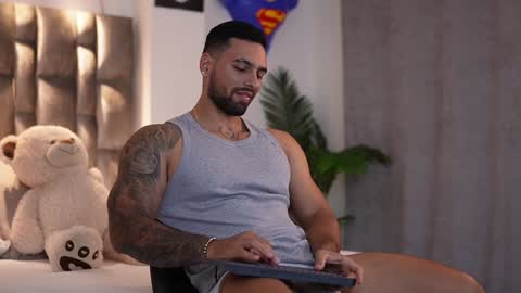 Snapshot of john_king29 chatting on December 23, 2024, 9:51 pm john online show from December 23, 2024, 9:51 pm