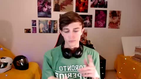 Snapshot of john_winx chatting on May 20, 2026, 5:30 pm john_winx online show from May 20, 2026, 5:30 pm