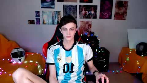 Snapshot of john_winx chatting on May 22, 2026, 7:30 pm john_winx online show from May 22, 2026, 7:30 pm