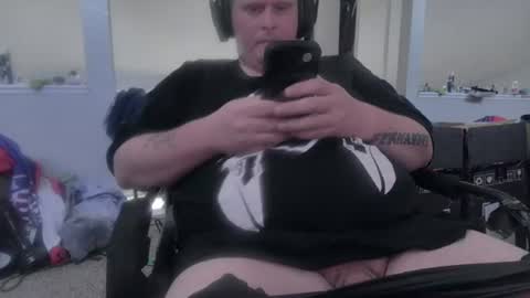 johnfernandez784 online show from July 12, 2026, 10:39 am
