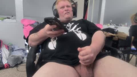 johnfernandez784 online show from July 17, 2026, 3:50 pm