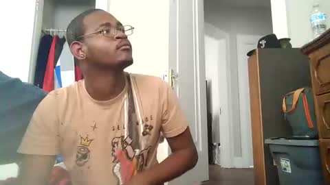 Snapshot of johnjohn6789840055 chatting on October 24, 2025, 9:22 pm John online show from October 24, 2025, 9:22 pm