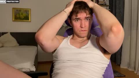 Snapshot of johnnnyhorny chatting on May 7, 2026, 7:41 pm Johnny online show from May 7, 2026, 7:41 pm
