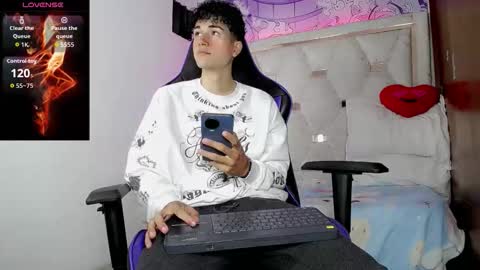 johnny_cagee online show from March 24, 2026, 4:39 am