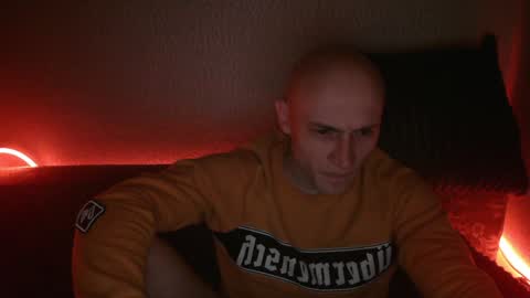 Snapshot of johnny_positive chatting on February 7, 2025, 6:02 pm Johnny online show from February 7, 2025, 6:02 pm