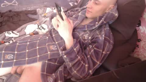 Snapshot of johnny_positive chatting on February 27, 2025, 5:45 am Johnny online show from February 27, 2025, 5:45 am