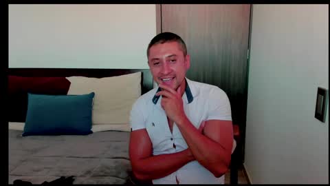 Snapshot of johnny_seens1 chatting on January 22, 2025, 9:54 pm Johnny online show from January 22, 2025, 9:54 pm