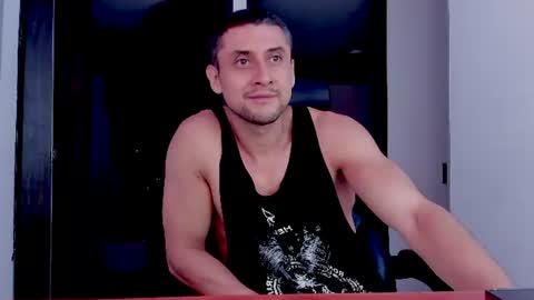 Snapshot of johnny_seens1 chatting on June 13, 2026, 1:58 am Johnny online show from June 13, 2026, 1:58 am