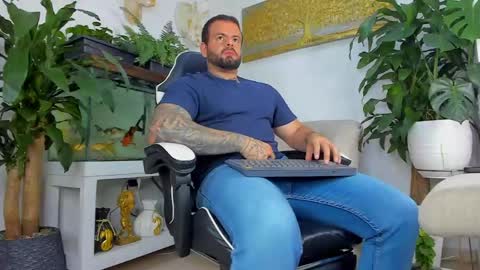 JOHNNY online show from May 9, 2026, 2:06 am