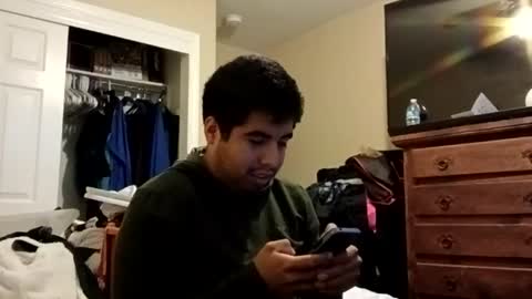 johnnyleos online show from June 15, 2026, 1:13 pm