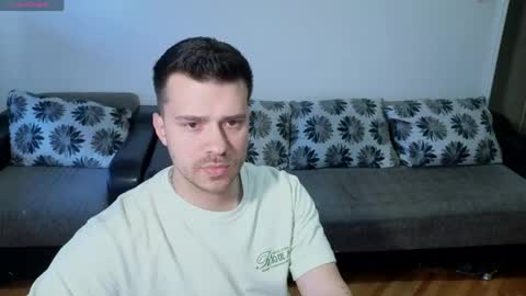 Snapshot of johnnylove21 chatting on May 3, 2026, 3:18 pm Johnny online show from May 3, 2026, 3:18 pm