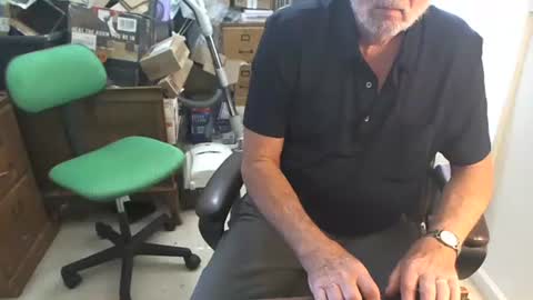 Snapshot of johnnys110153 chatting on November 1, 2025, 5:37 pm johnnys110153 online show from November 1, 2025, 5:37 pm