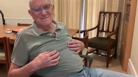 Snapshot of johnsenior41 chatting on October 13, 2025, 11:43 am johnsenior41 online show from October 13, 2025, 11:43 am