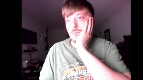 Snapshot of johnson1995764958 chatting on May 27, 2026, 6:21 am johnson1995764958 online show from May 27, 2026, 6:21 am